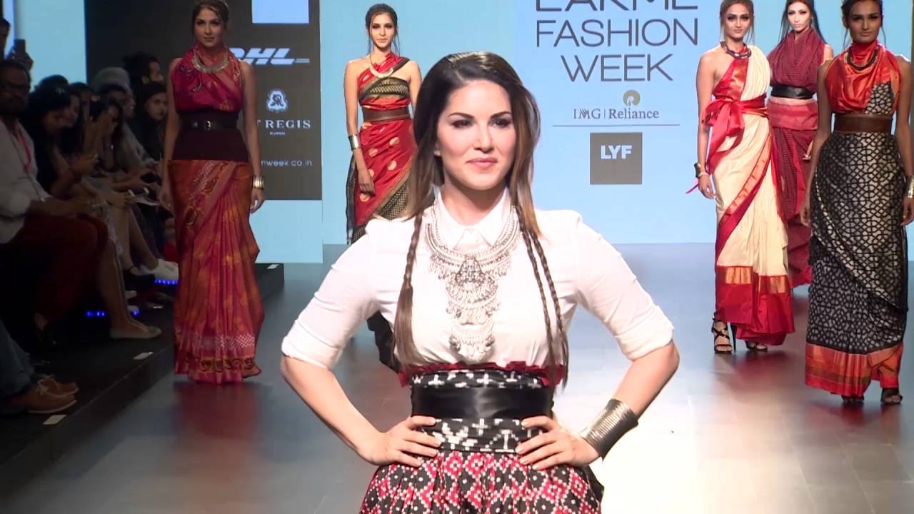 Sunny Leone Lakme Fashion Week