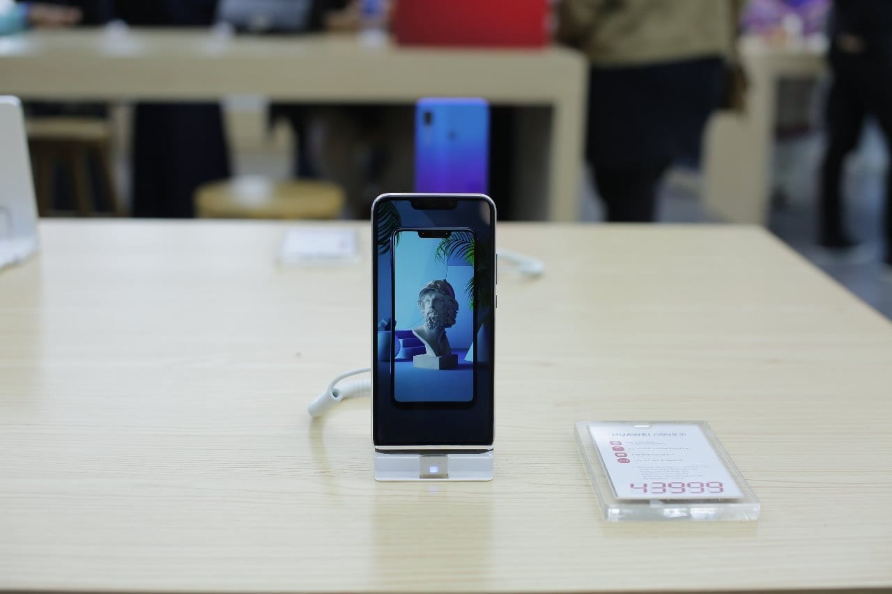 Flagship Experience Store in Lucky One Mall