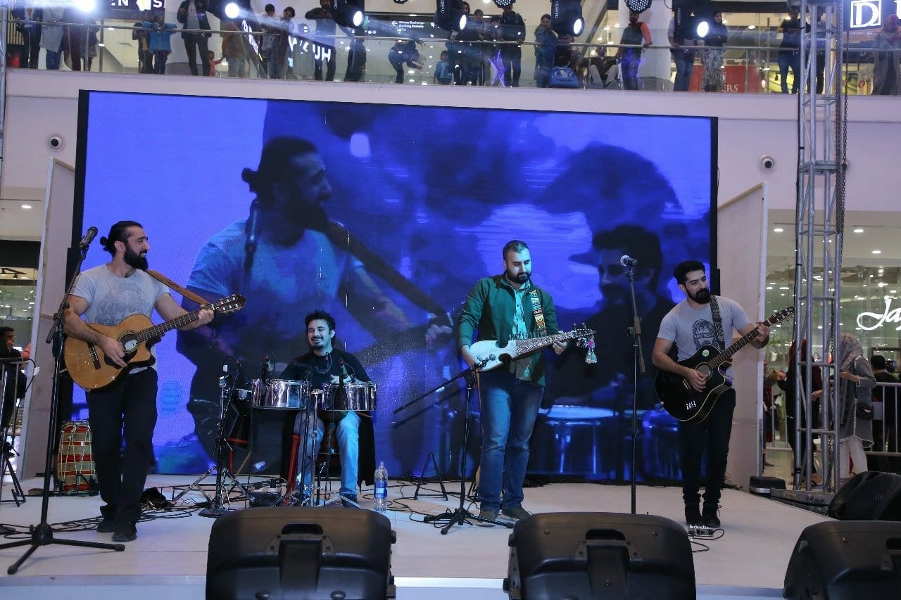 Flagship Experience Store in Lucky One Mall